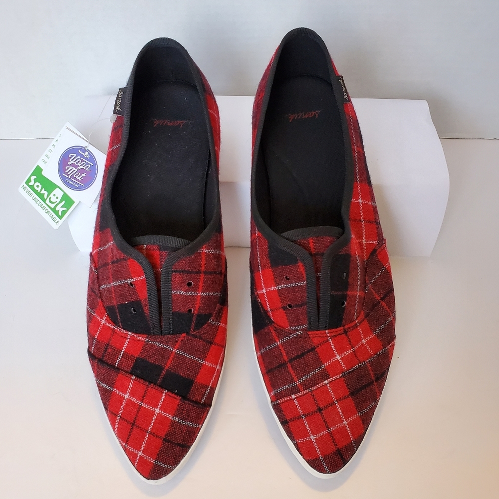NWT Sanuk Kat Paw TX Plaid Pointed Toe Flats